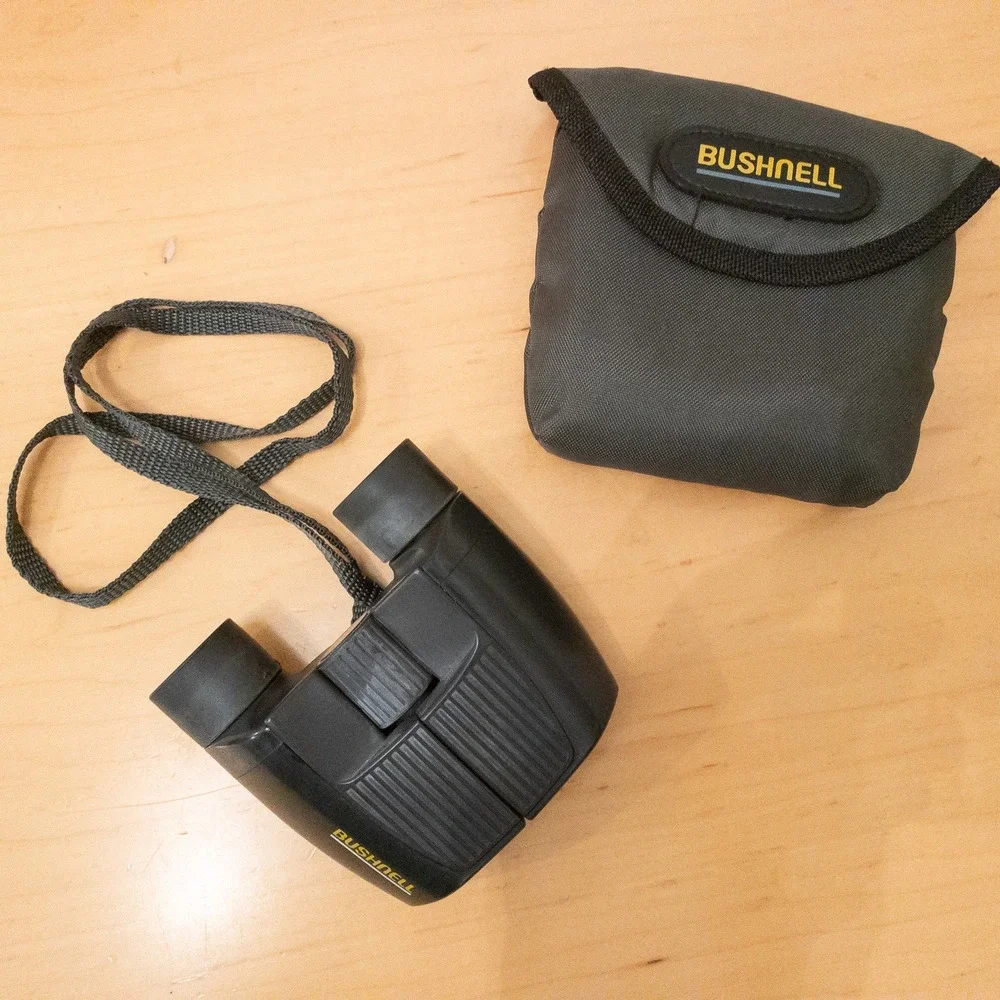 Bushnell Binoculars 10x24 Compact Black Model 13-1024 With Case 262ft/1000yds‎